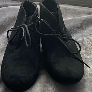 Black Girls Wedged Black Heels 🖤 size: 3.5